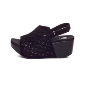 YELLOW BOX - Black Turelle Platform Wedge Sandals